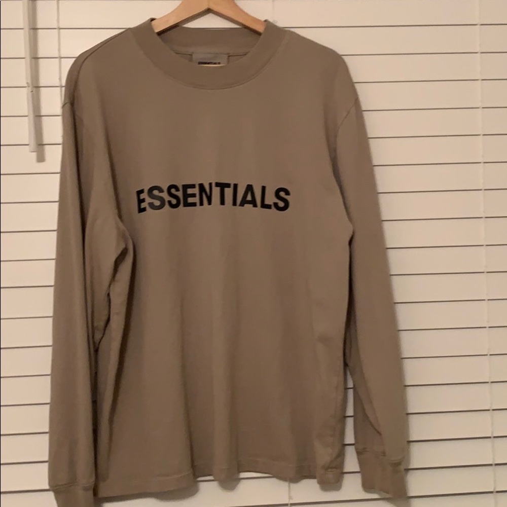 Essentials crew neck long sleeve.